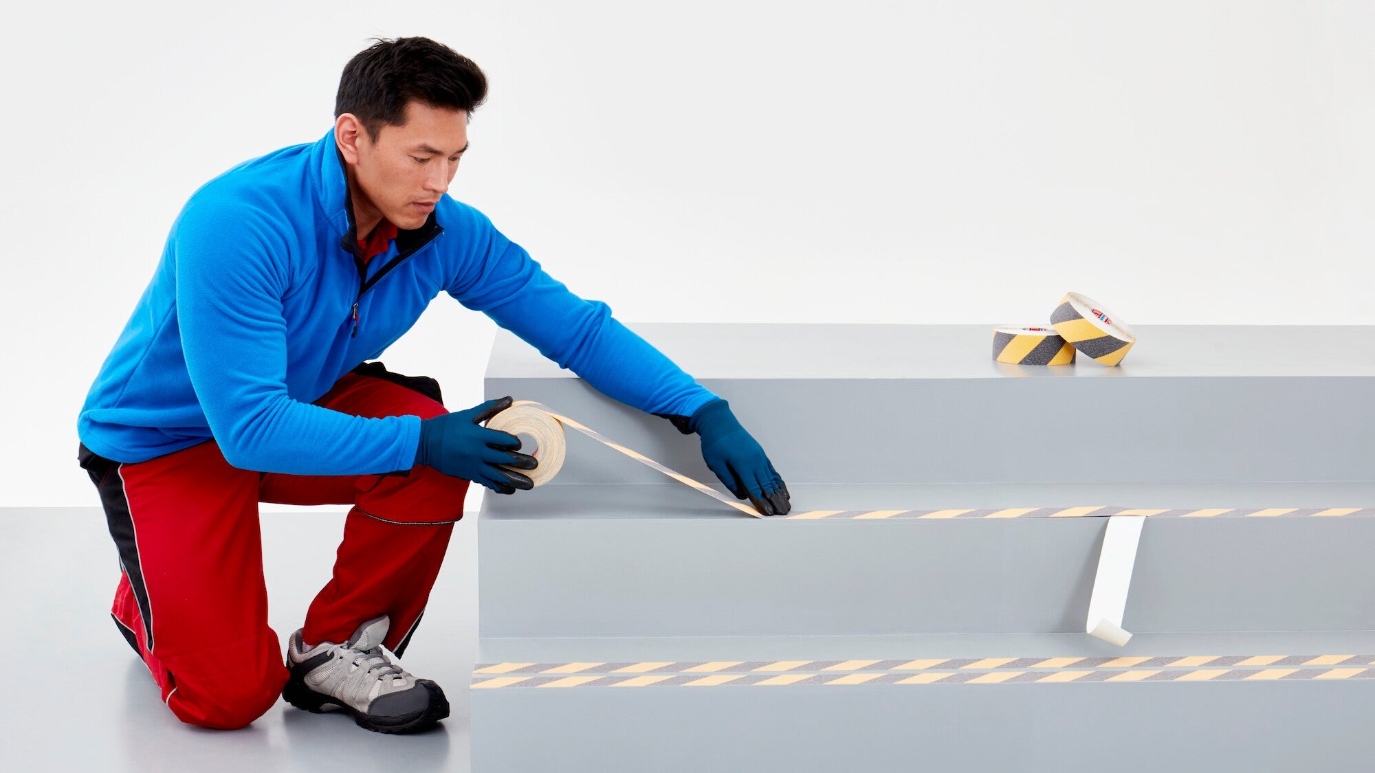 tesa® Professional 65538PRO tesa® 60951 Professionele antisliptape (zwart/geel) - Duopro.nl